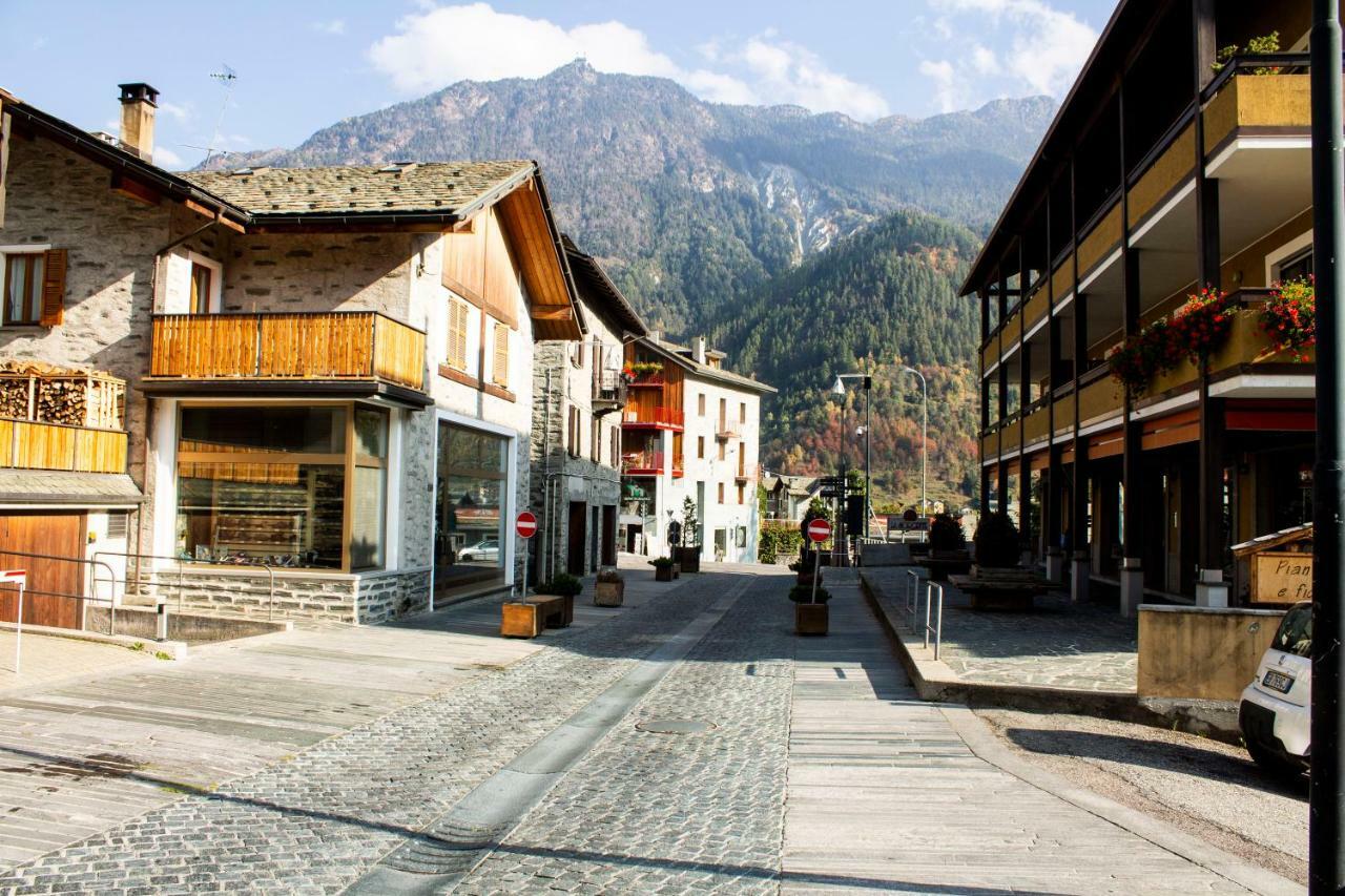Апартаменты Trilocale In Centro A Chiesa Valmalenco Киеза-ин-Вальмаленко Экстерьер фото